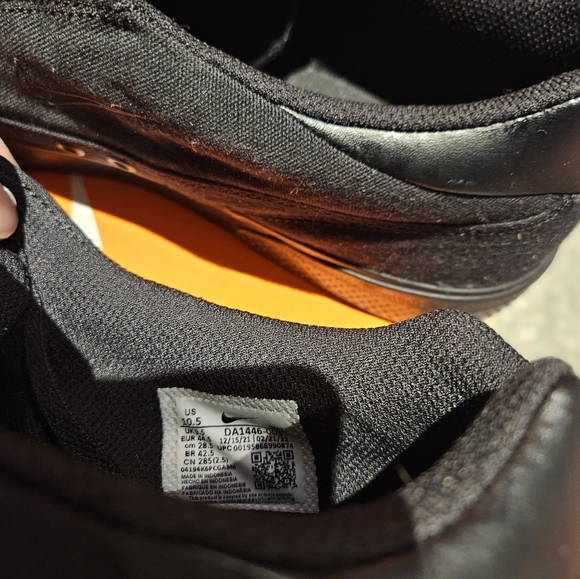 Size 10.5 - Nike Retro GTS Triple Black 2022 - Picture 3 of 5